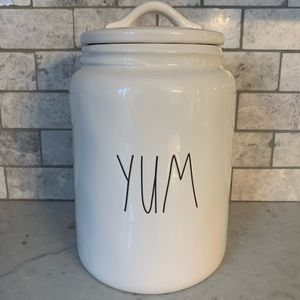 Rae Dunn - YUM canister!